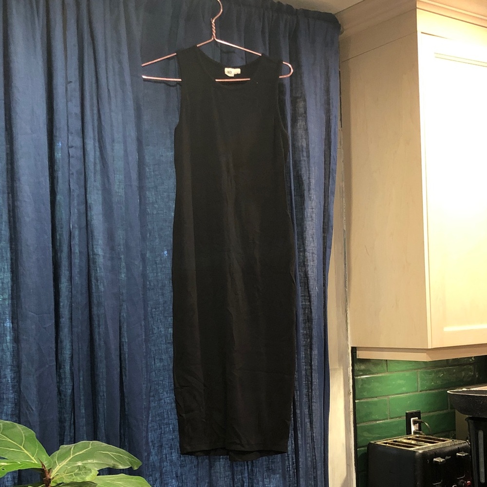 NWOT Tentree simple black dress